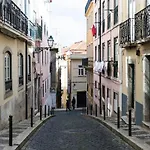 Charming In Chiado With 2 Terraces Apartament Lizbona